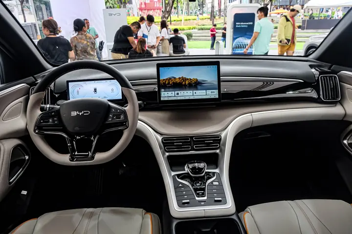 BYD Sealion 5 — תא הנוסעים