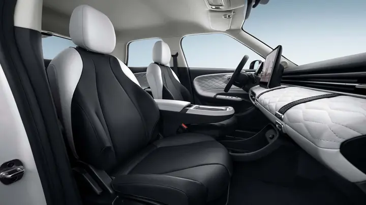 Dongfeng Box — תא הנוסעים