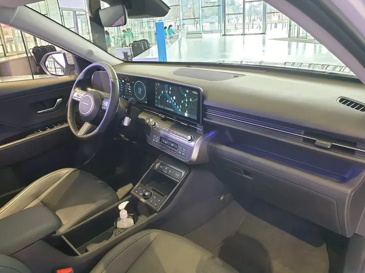 Hyundai Kona — תא הנוסעים