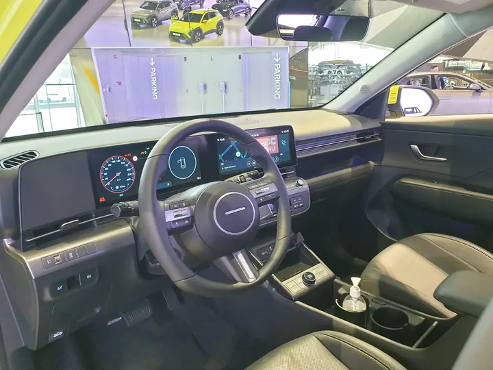 Hyundai Kona — תא הנוסעים