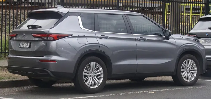 Mitsubishi Outlander — מבט חיצוני
